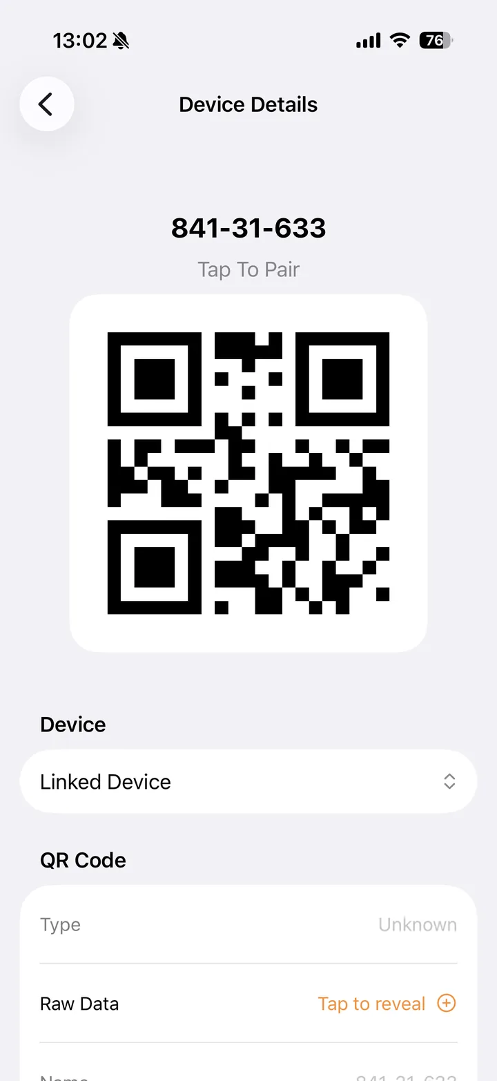 Device details page showing a saved HomeKit pairing QR code and setup code